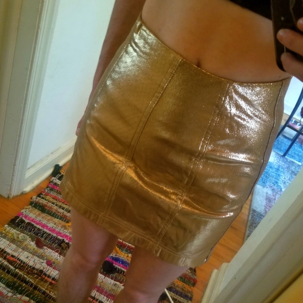Shimmery gold mini skirt